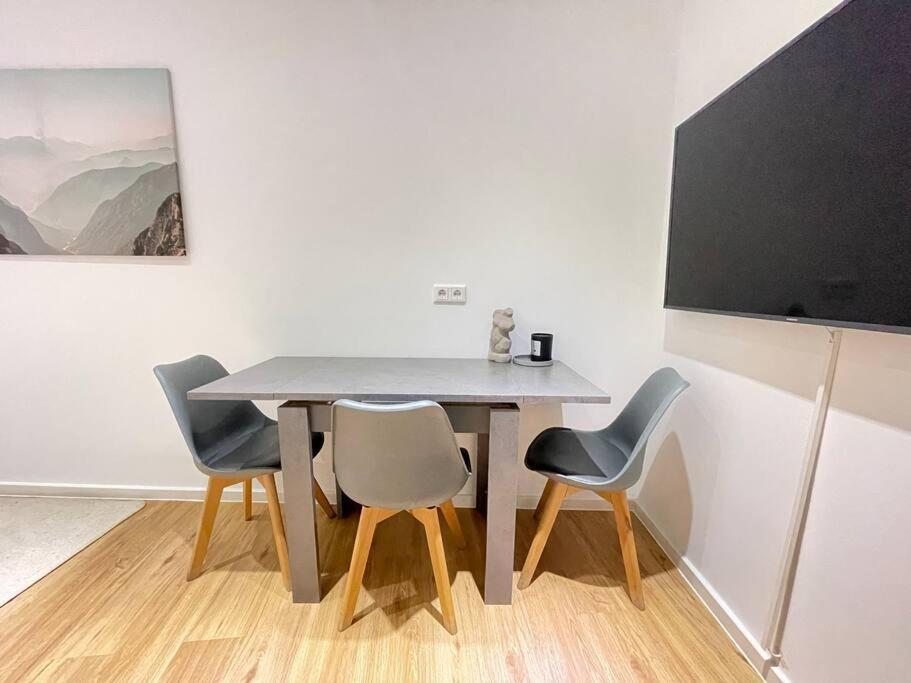70Qm - 3 Rooms - Free Parking - City - Mallibase Apartments Хановер Екстериор снимка